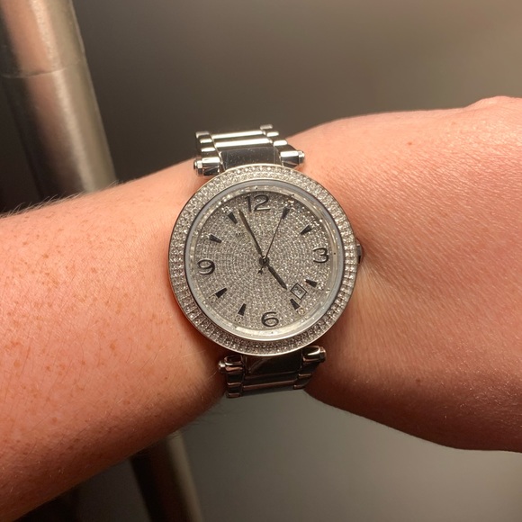 Michael Kors Watch - Picture 3 of 12